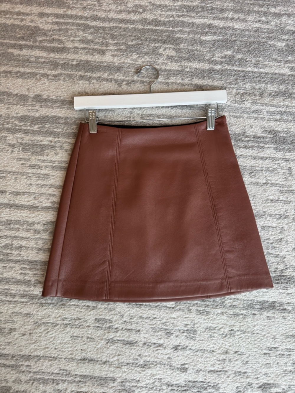 NEW Aritzia Babaton Faux Leather High Waisted Skirt in Chestnut Size 2